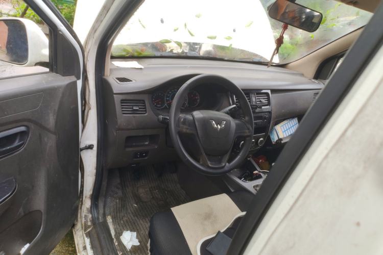 Used Wuling Rongguang V 2018 1.5L Standard Version Steering Wheel