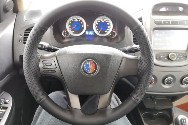 Used Geely Auto Diamond 2014 Sedan 1.5L Manual Luxury Model Steering Wheel