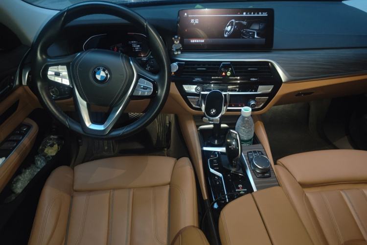 Used BMW 6 Series GT 2021 Updated 630i Luxury Design Package Center Console