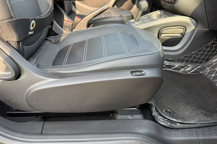 Used smart fortwo 2016 0.9T 66kW Hardtop Pioneer Edition
