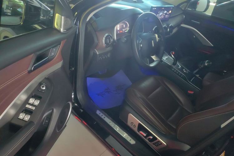 Used Wey VV6 2021 2.0T Two-Wheel Drive Smart Plus