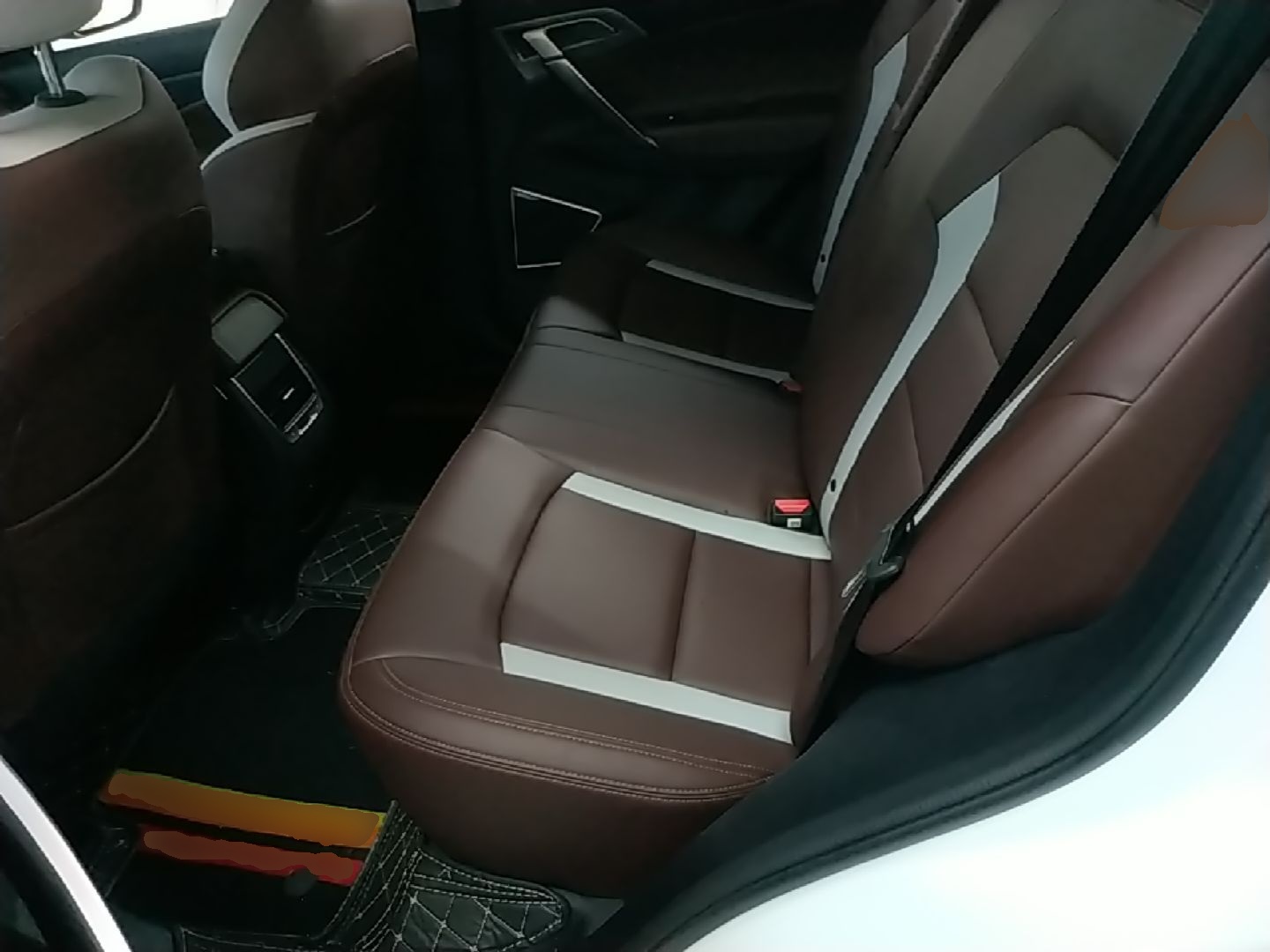 Geely Auto Emgrand X7 Sport 2022 1.8TD DCT Zhiya Trim — снимка 20