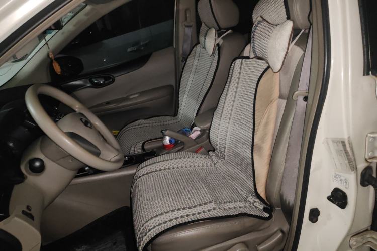 Used Nissan Tiida 2011 1.6L CVT Smart Version
