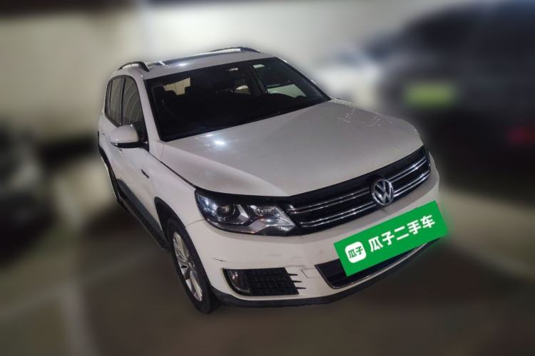Used Volkswagen Tiguan 2016 300TSI Automatic All-Wheel Drive Fashion Vision Edition Front Right 45 Deg