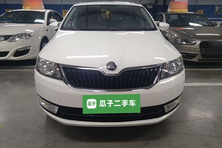 Used Skoda Rapid Spaceback 2014 1.6L Manual Enjoyment Edition
