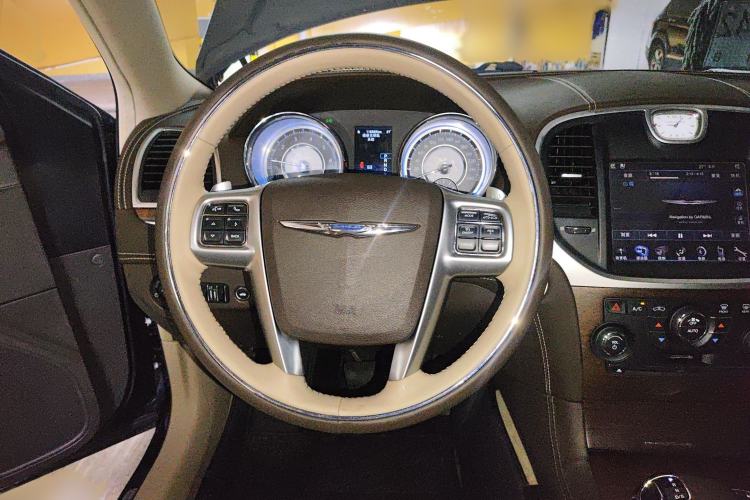 Used Chrysler 300C 2013 3.6L Prestige Edition