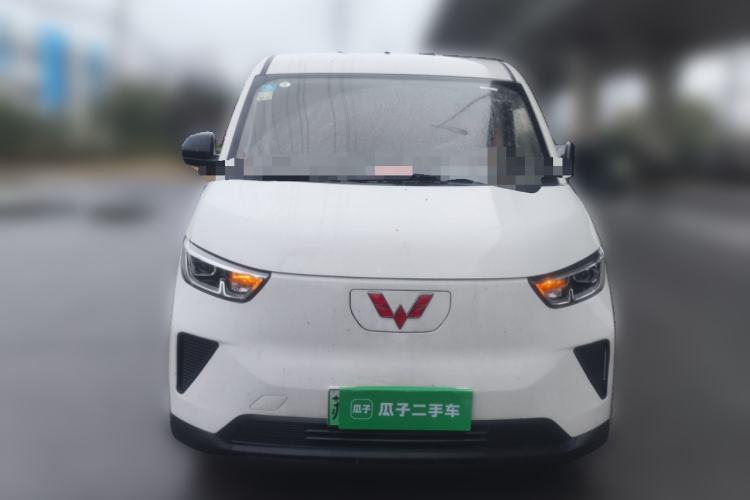 Used Wuling Yangguang 2024 300km Range Practical Window-Sealed Version 60kW Front