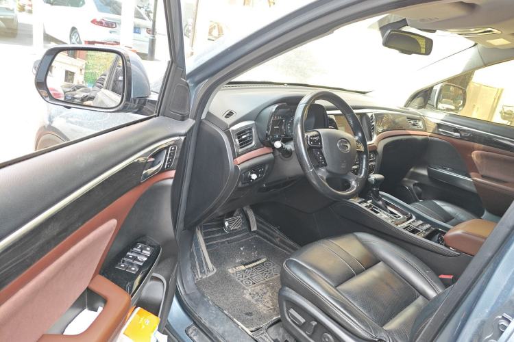 Used GAC Trumpchi GS8 2017 320T Two-Wheel Drive Luxury Smart Connectivity Version (7 Seats)