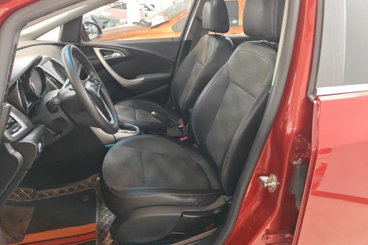 Used Buick GT 2014 XT 1.6L Automatic Fashion Edition Left Front Seat