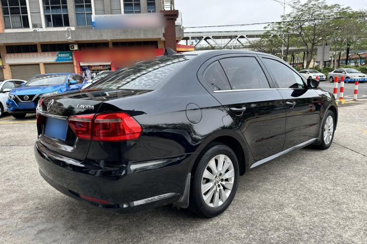 Used Volkswagen Lavida 2013 Restyled Classic 1.6L Automatic Comfort Edition Exterior 6