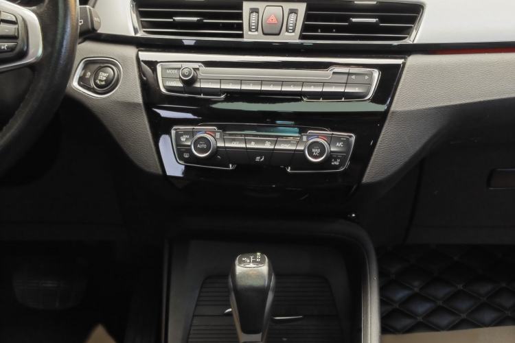 Used BMW X1 2018 sDrive18Li Fashion Model Interior 6