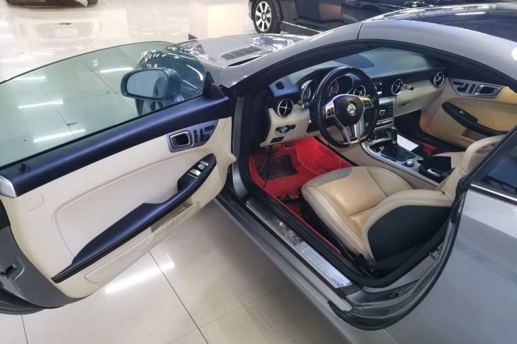 Used Mercedes-Benz SLK-Class 2011 SLK 200 Fashion Model