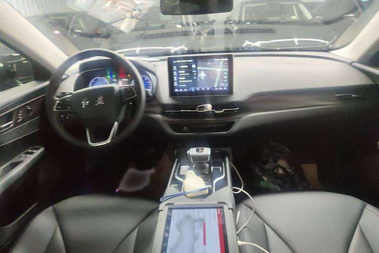 Used Hongqi E-QM5 2022 431 km Charge & Enjoy Edition