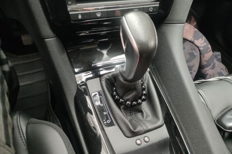 Used DS 6 2018 30THP Prestige Edition
