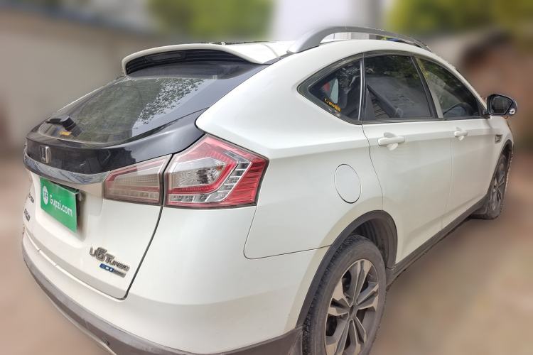 Used Luxgen U6 SUV 2015 1.8T Fashion Edition Rear Right 45 Deg