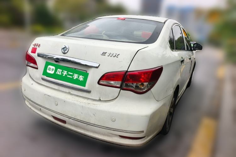 Used Dongfeng Junfeng E11K 2019 Standard Model
