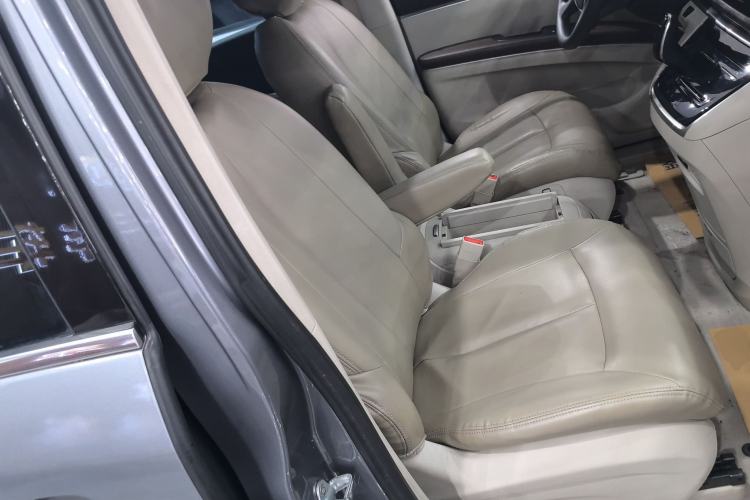 Used Buick GL8 2022 Land Cruiser Executive Class 652T Comfort Model
