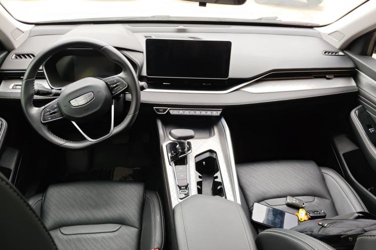 Used Geely Auto Preface 2023 2.0TD Luxury Version Center Console