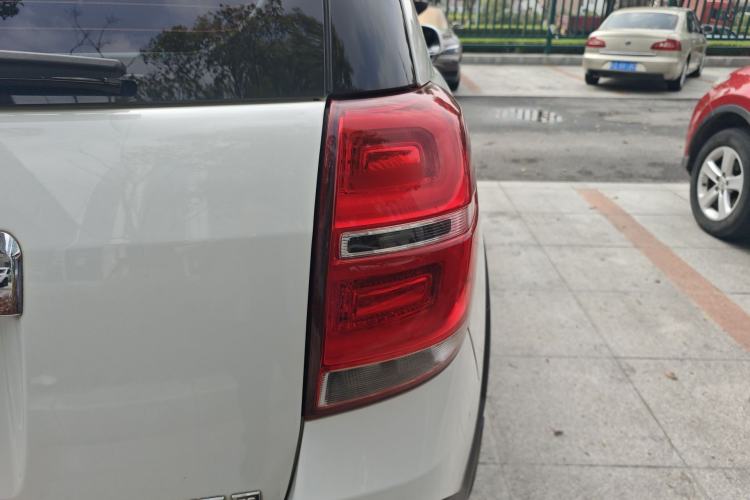 Used Chevrolet Captiva 2017 2.4L Two-Wheel Drive Luxury Edition 7 Seats
