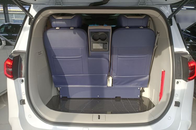 Used Buick GL8 2022 ES Landtrek 653T Comfort Edition