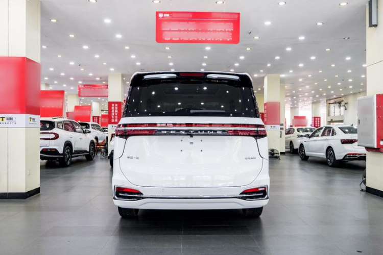 Used Bestune M9 2023 2.0T Prestige Edition
