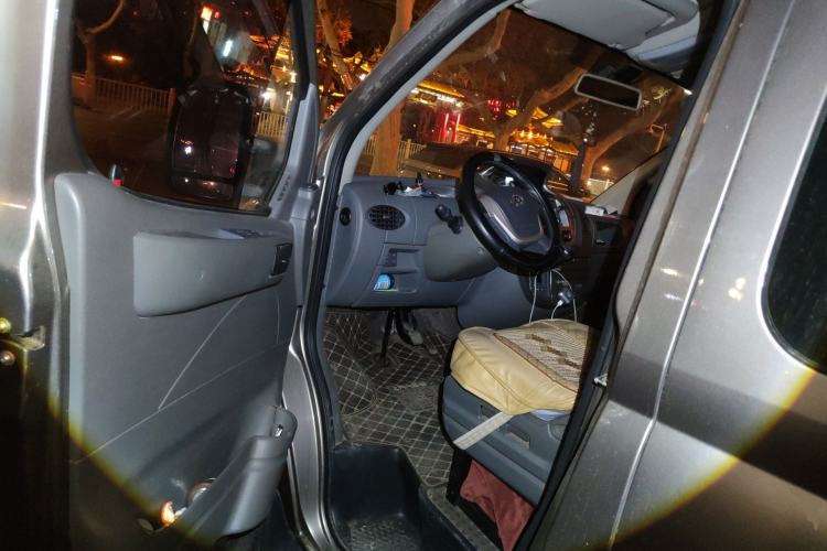 Used SAIC MAXUS Xintu V80 