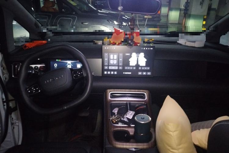 Used Hycan V09 2023 Luxury Edition 620
