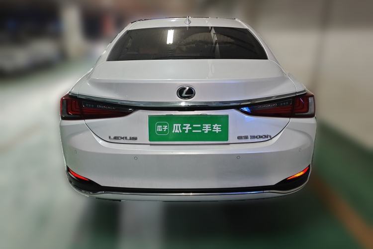 Used Lexus ES 2021 200 Excellence Edition Rear
