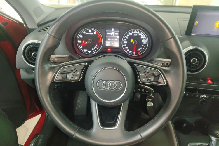 Used Audi A3 2019 Limousine 35 TFSI Fashion Edition China VI Emission Standard
