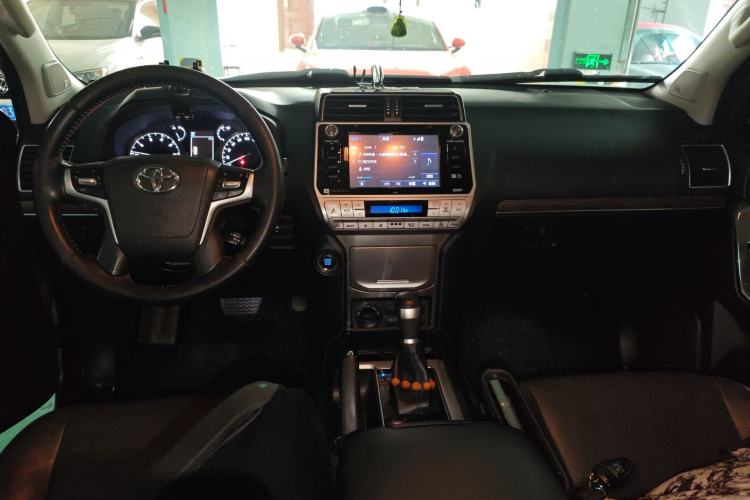 Used Toyota Prado 2018 3.5L Automatic TX-L NAVI Center Console