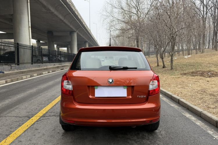 Used Skoda Fabia 2014 1.4L Automatic Crystal Edition
