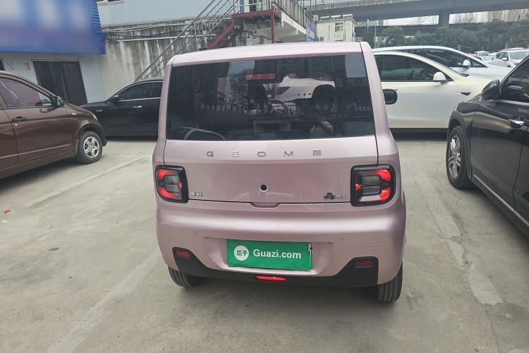 Used Geely Galaxy Panda 2023 Panda Mini 200km Endurance Bear
