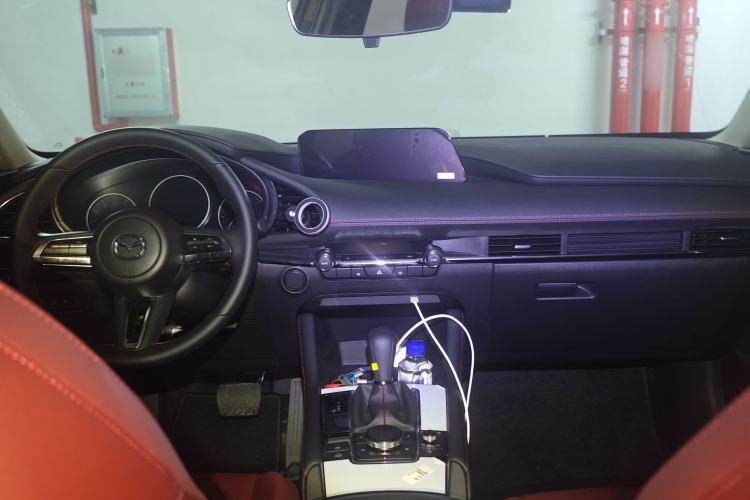 Used Mazda 3 Axela 2025 Model, 2.0L Automatic, Quality Excellence Edition Center Console