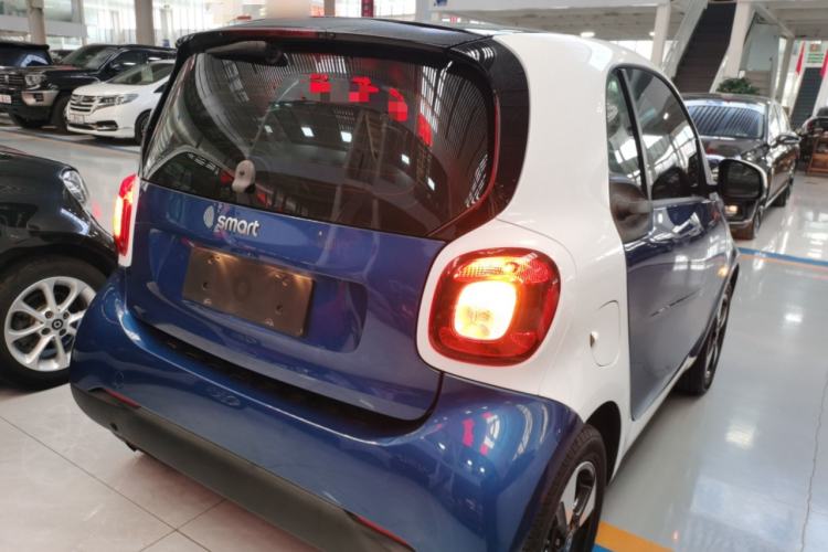 Used smart fortwo 2018 1.0L 52kW Hardtop Passion Edition China V Standard
