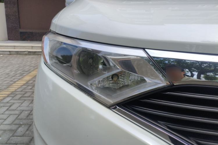 Used Nissan Quest 2015 3.5L SL
