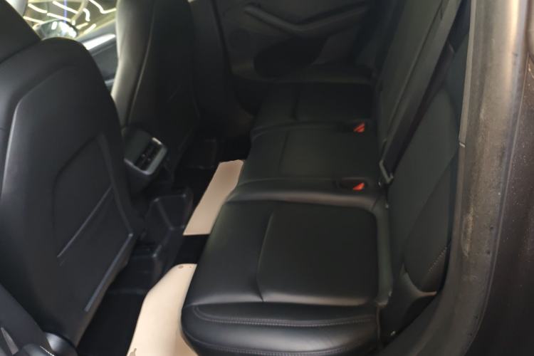 Used Tesla Model Y 2023 Long-Range All-Wheel-Drive Version