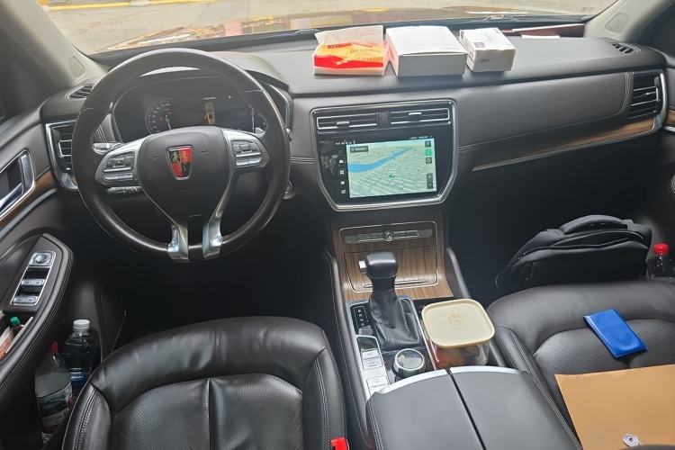 Used Roewe RX8 2018 30T Smart Connectivity Four-Wheel Drive Flagship Edition Center Console