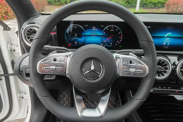 Used Mercedes-Benz A-Class 2022 Second Facelift A 200 L Sport Sedan Fashion Version