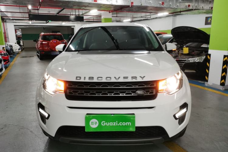 Used Land Rover Discovery Sport 2019 240 PS SE Version China VI Standard Front