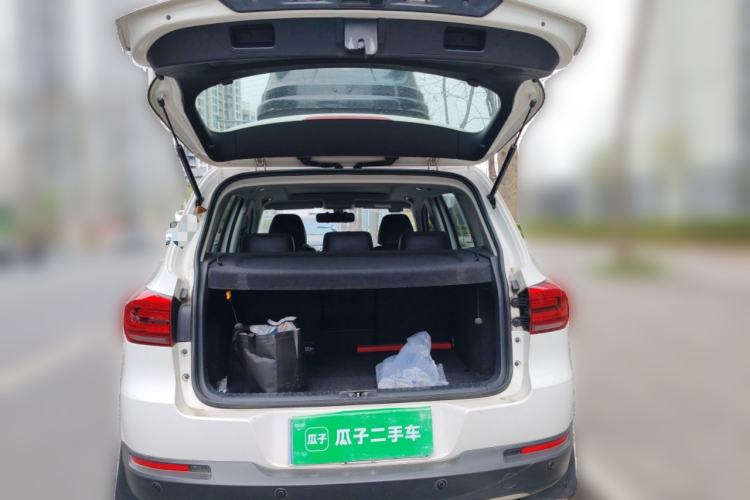 Used Volkswagen Tiguan 2016 330TSI Automatic All-Wheel Drive Luxury Edition Trunk