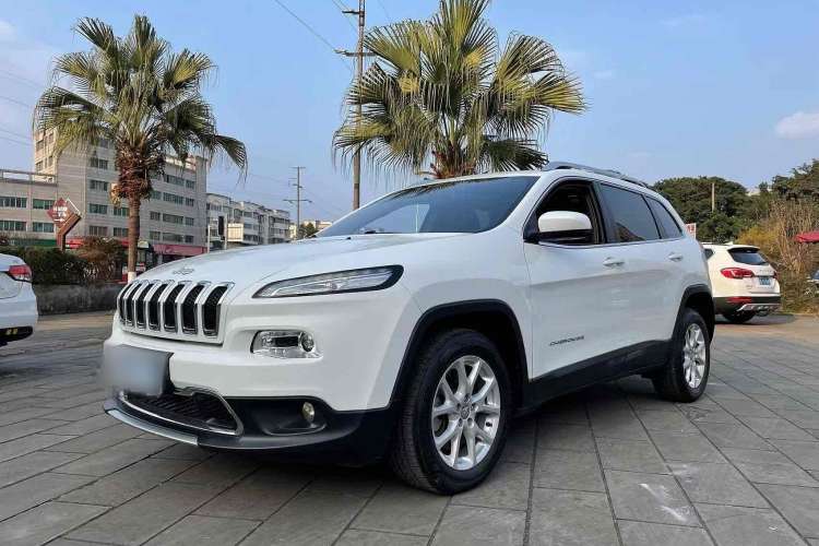 Used Jeep Cherokee 2017 2.0L Superior Edition