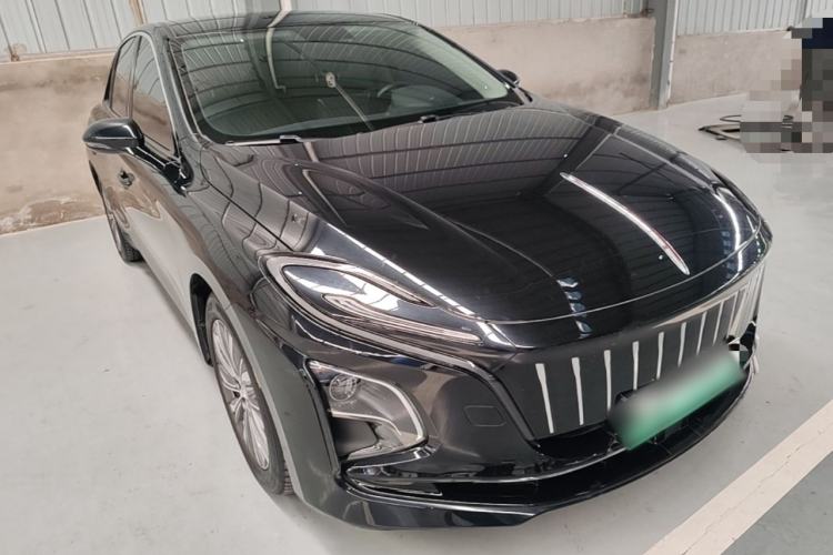 Used Hongqi E-QM5 2022 431 km Charge & Enjoy Edition
