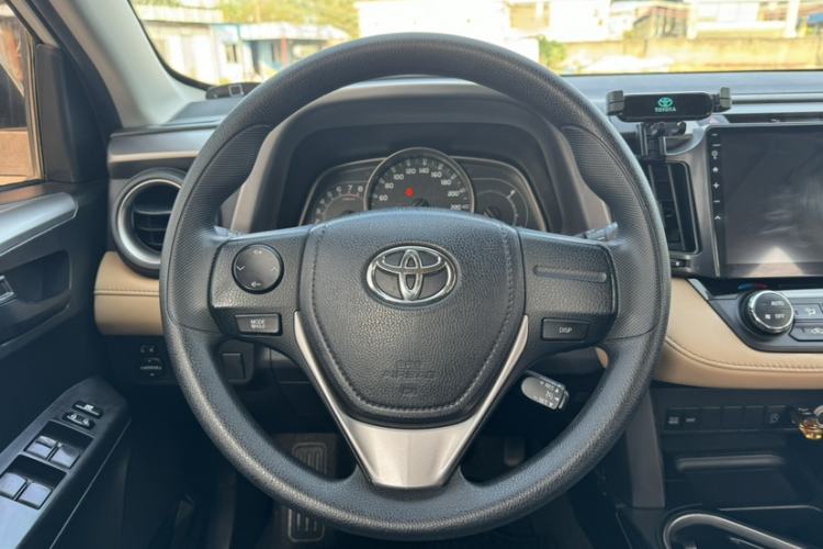 Used Toyota RAV4 2019 2.0L CVT Two-Wheel Drive Pioneer Edition China V Standard
