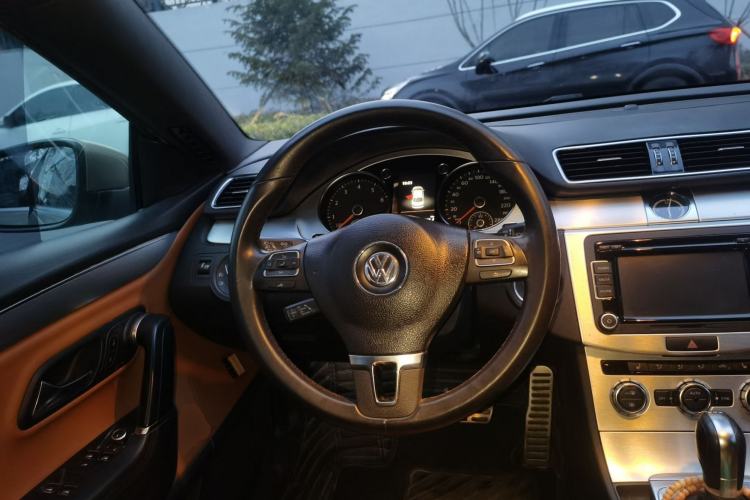 Used Volkswagen FAW-Volkswagen CC 2016 1.8TSI Luxury Model Steering Wheel