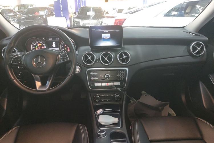 Used Mercedes-Benz GLA 2018 GLA 200 Fashion Model
