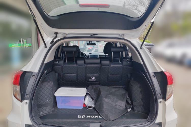 Used Honda Vezel 2022 1.5L CVT Phantom Night Pioneer Edition Trunk