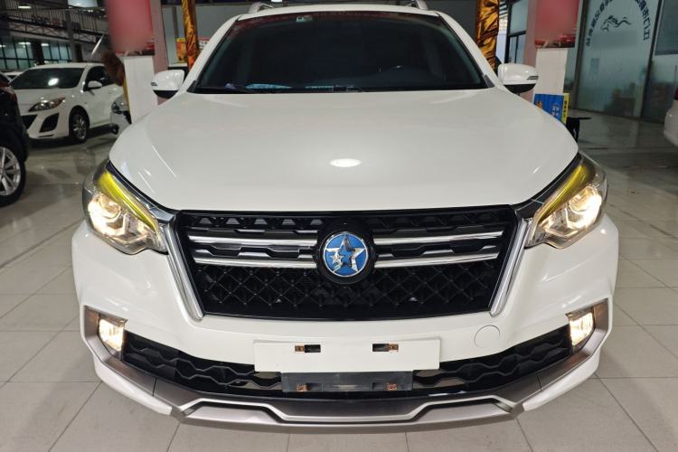 Used Venucia T70 2018 2.0L CVT Smart Enjoyment Version Front