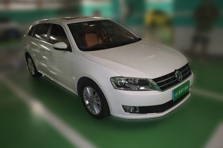 Used Volkswagen Gran Lavida 2013 1.6L Automatic Comfort Model Front Right 45 Deg