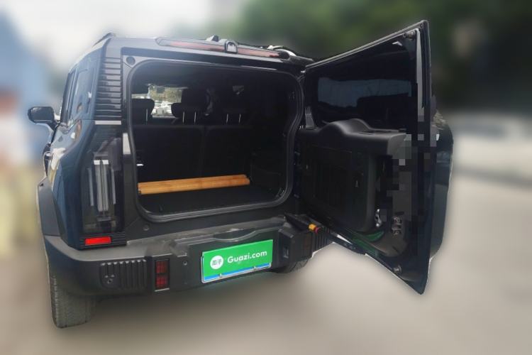 Used JETOUR Traveler 2024 2.0T All-Wheel-Drive CrossPRO+ Entertainment Edition Trunk