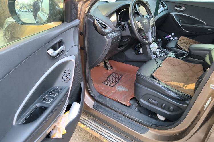 Used Hyundai Santa Fe 2013 2.4L Automatic Two-Wheel Drive Smart Version
